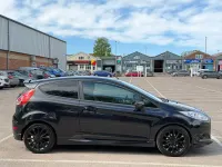 Used Ford Fiesta Zetec 125 HP (91 kW) 2014 Black Hatchback