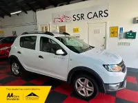 Used Dacia Sandero Lauréate 90 HP (66 kW) 2015 White Hatchback