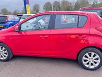 Używany Hyundai i20 Active 2012 Czerwony Hatchback