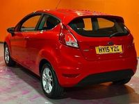 Used Ford Fiesta Zetec 100 HP (73 kW) 2015 Red Hatchback