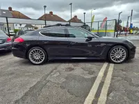 Used Porsche Panamera 420 HP (308 kW) 2014 Black Hatchback