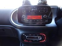 Used Smart ForFour Passion 71 HP (52 kW) 2017 Black Hatchback