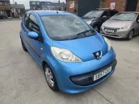 Begagnad Peugeot 107 68 HK (50 kW) 2008 Blå Halvkombi