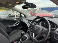 Used Vauxhall Astra S 105 HP (77 kW) 2018 Blue Estate