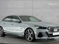 Usado BMW i5 M Sport 246 kW (335 CV) 2023 Gris Berlina