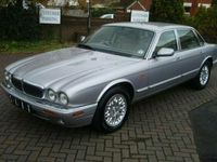 Used Jaguar XJ8 240 HP (176 kW) 2000 Sedan