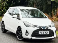Used Toyota Yaris Design 100 HP (73 kW) 2016 White Hatchback