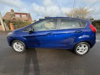 Begagnad Ford Fiesta Zetec 75 HK (55 kW) 2016 Blå Halvkombi