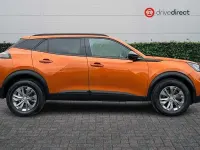 Begagnad Peugeot 2008 Active+ 2023 Orange SUV