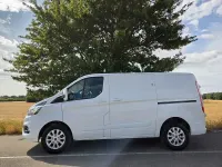 Used Ford Transit Custom Limited 130 HP (95 kW) 2021 White Van