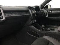 Used Volvo XC40 R-Design Pro 188 HP (138 kW) 2019 Red SUV