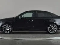 Usado Audi A3 Black Edition 150 HP (110 kW) 2018 Preto Sedan