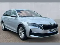 Usado Skoda Octavia SE L 147 CV (108 kW) 2025 Plateado Familiar