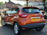 Used Renault Captur Dynamique 90 HP (66 kW) 2013 Orange SUV