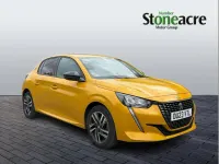 Used Peugeot 208 Allure+ 101 HP (74 kW) 2023 Yellow Hatchback
