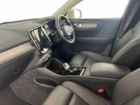 Usado Volvo XC40 Ultra 163 HP (119 kW) 2025 Bege SUV