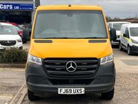 Używany Mercedes Sprinter 163 KM (119 kW) 2019 Żółty Van