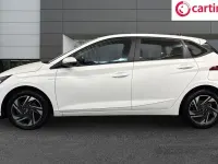 Used Hyundai i20 SE 101 HP (74 kW) 2023 White Hatchback