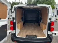 Used Vauxhall Vivaro 100 HP (73 kW) 2021 White MPV