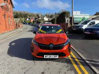 Used Renault Clio Evolution 143 HP (105 kW) 2025 Orange Hatchback