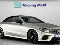 Begagnad Mercedes E220 AMG line 194 HK (142 kW) 2019 Silver Cab