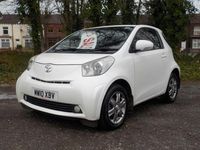 Used Toyota iQ 68 HP (50 kW) 2010 White Hatchback