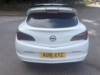 Used Vauxhall Astra GTC 280 HP (205 kW) 2016 White Hatchback