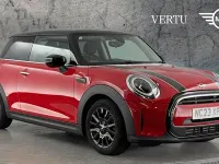 Gebraucht Mini Cooper Classic 136 PS (100 kW) 2022 Rot Kleinwagen
