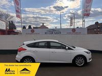 Used Ford Focus Titanium 120 HP (88 kW) 2015 White Hatchback