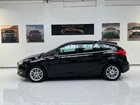 Used Ford Focus Zetec 125 HP (91 kW) 2016 Black Hatchback