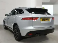 Usado Jaguar F-Pace R-Sport 179 HP (131 kW) 2020 SUV