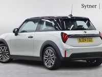 Used Mini Cooper Hatch 154 HP (113 kW) 2024 White Hatchback
