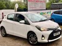 Used Toyota Yaris 69 HP (50 kW) 2015 White Hatchback