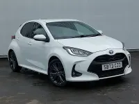 Used Toyota Yaris Hybrid 116 HP (85 kW) 2023 White Hatchback