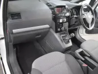 Used Vauxhall Zafira Design Edition 115 HP (84 kW) 2013 White MPV