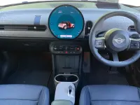 Begagnad Mini Cooper Hatch 113 kW (154 HK) 2025 Vit Halvkombi