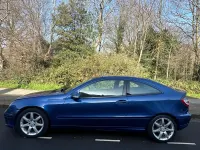 Used Mercedes C180 SE 143 HP (105 kW) 2006 Blue Coupe