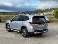 Begagnad Subaru Forester Premium 150 HK (110 kW) 2019 Silver SUV