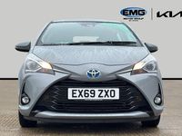 Used Toyota Yaris 100 HP (73 kW) 2019 Grey Hatchback