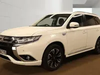 Used Mitsubishi Outlander P-HEV 203 HP (149 kW) 2016 White SUV