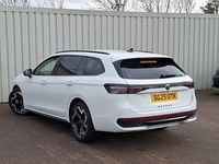 New VW Passat R-line 150 HP (110 kW) 2025 White Estate