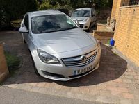 Second-hand Vauxhall Insignia 140 CP (102 kW) 2015 Argintiu Hatchback