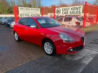 Begagnad Alfa Romeo Giulietta Super 150 HK (110 kW) 2018 Röd Halvkombi