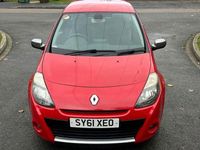 Used Renault Clio II Dynamique 2011 Red Hatchback