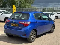 Used Toyota Yaris 100 HP (73 kW) 2018 Blue Hatchback