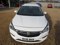 Second-hand Vauxhall Astra 2018 Alb Break