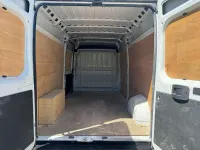 Usado Peugeot Boxer Premium 140 CV (102 kW) 2023 Blanco Van