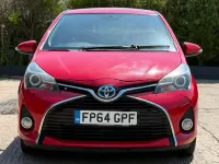 Used Toyota Yaris 101 HP (74 kW) 2014 Red Hatchback