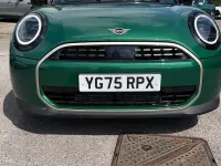 Nowe Mini Cooper Exclusive 114 kW (156 KM) 2025 Zielony Hatchback