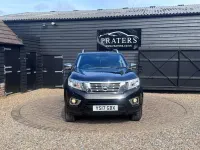 Begagnad Nissan Navara Tekna 190 HK (139 kW) 2017 Svart Pickup